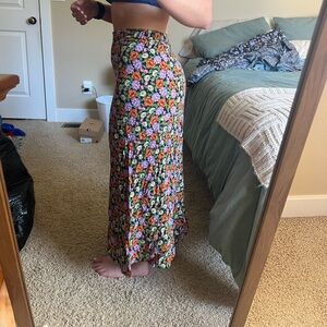 Midi floral skirt